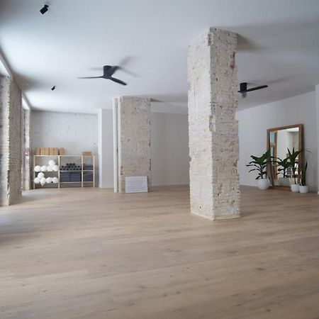 Md Design Hotel - Portal Del Real Valencia Ngoại thất bức ảnh