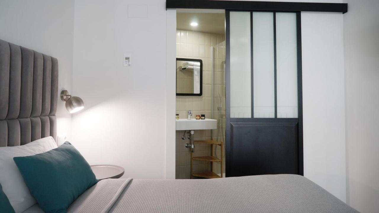 Md Design Hotel - Portal Del Real Valencia Ngoại thất bức ảnh