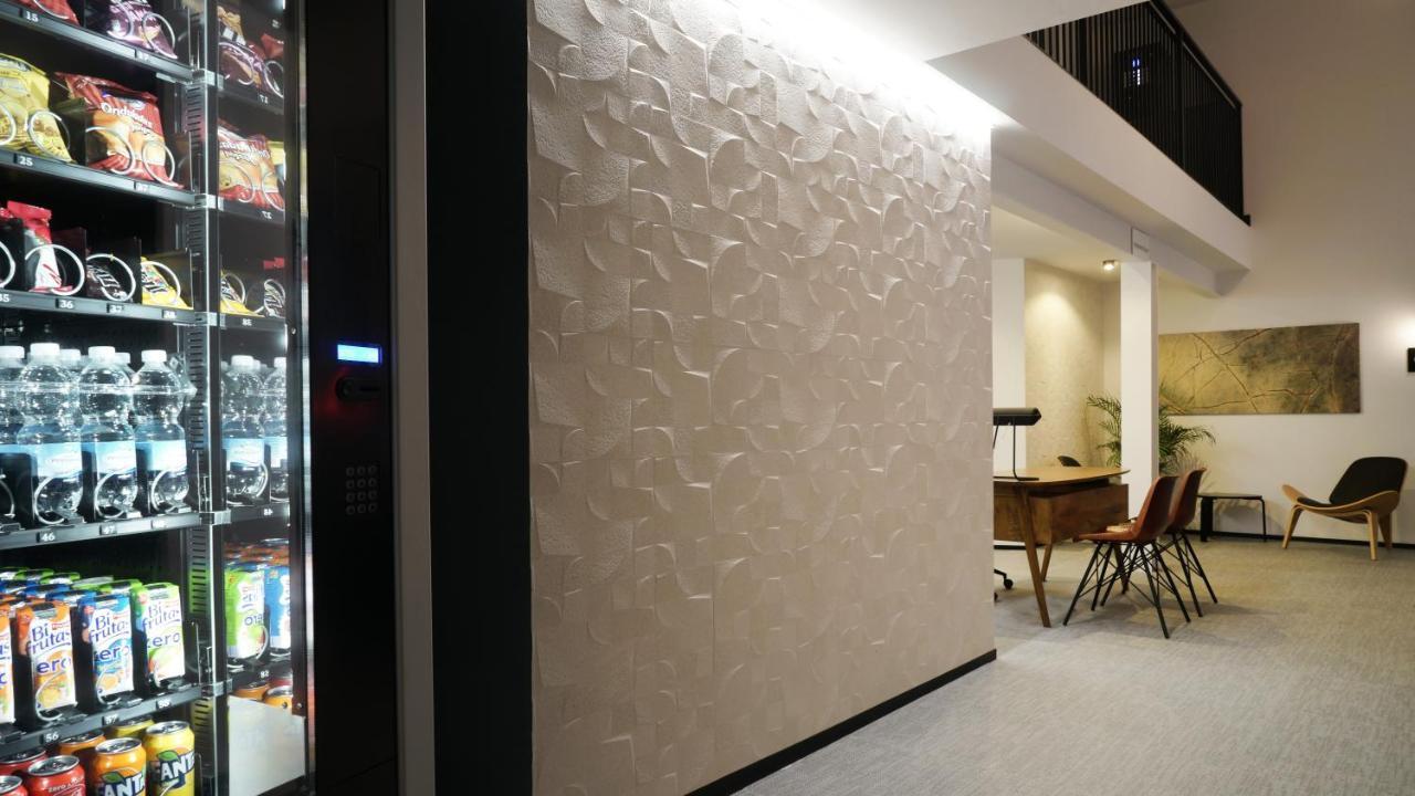 Md Design Hotel - Portal Del Real Valencia Ngoại thất bức ảnh