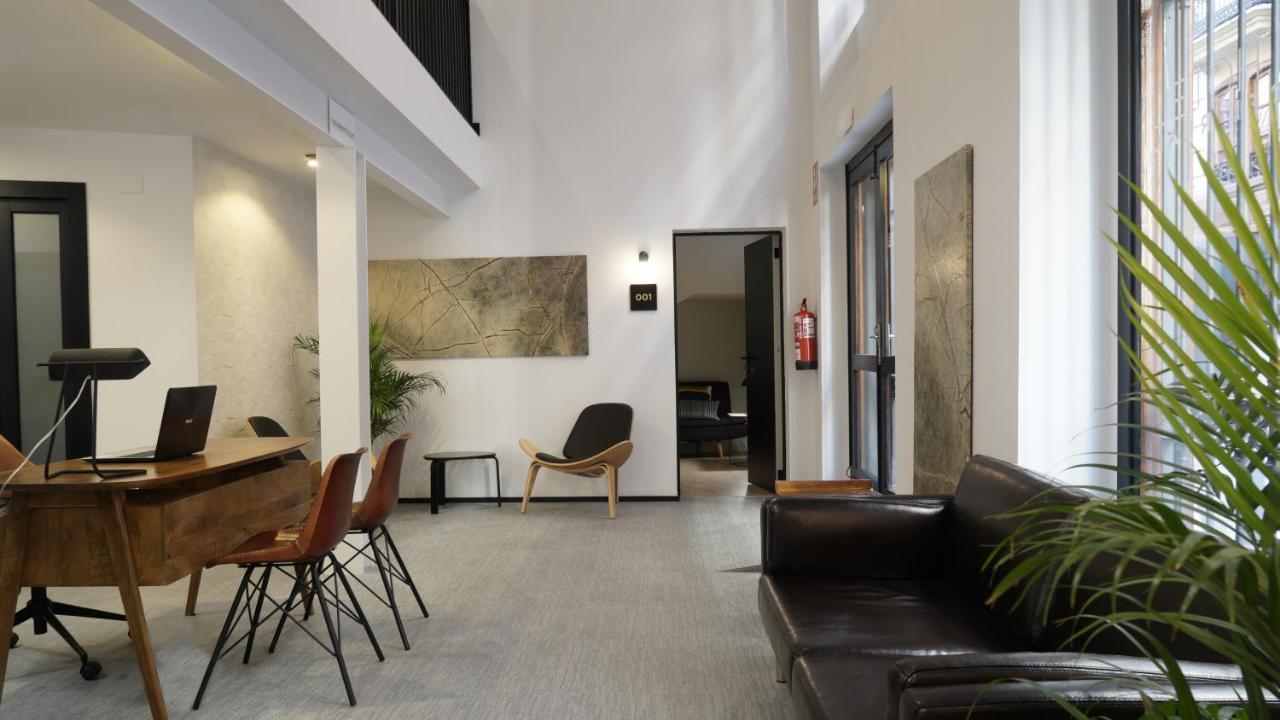 Md Design Hotel - Portal Del Real Valencia Ngoại thất bức ảnh