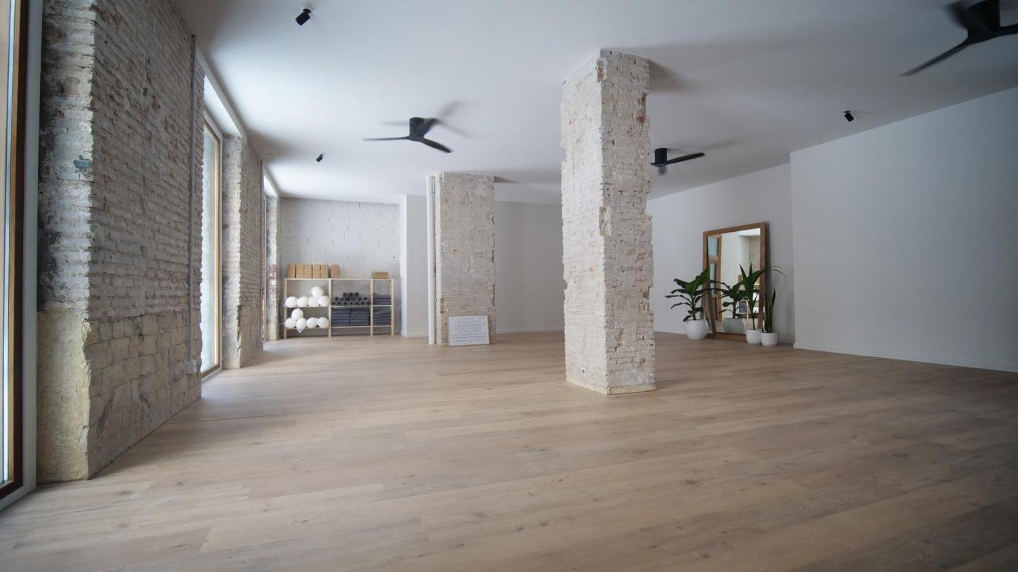 Md Design Hotel - Portal Del Real Valencia Ngoại thất bức ảnh