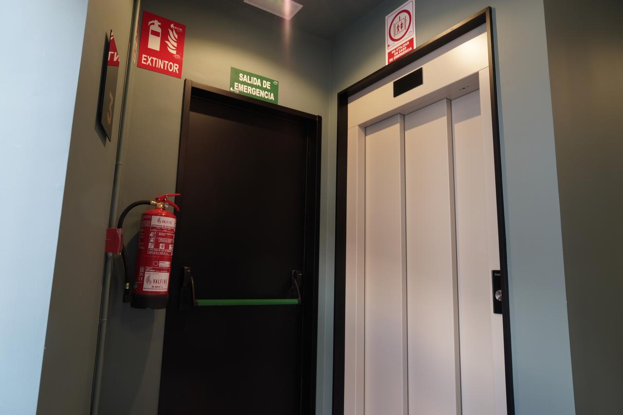 Md Design Hotel - Portal Del Real Valencia Ngoại thất bức ảnh