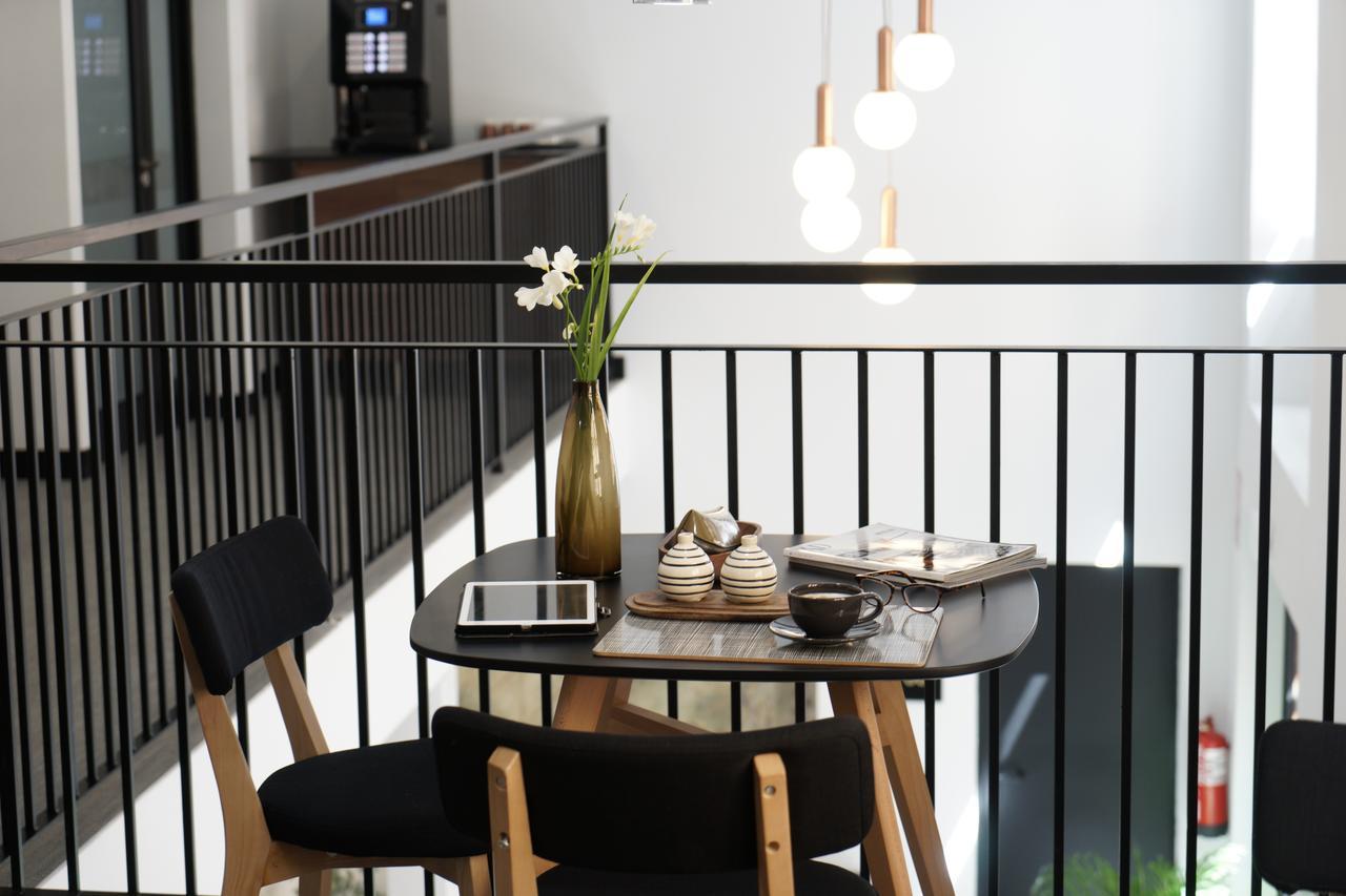 Md Design Hotel - Portal Del Real Valencia Ngoại thất bức ảnh